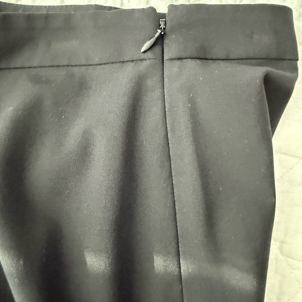 Banana Republic Classic Black Pencil Skirt - Picture 6 of 6